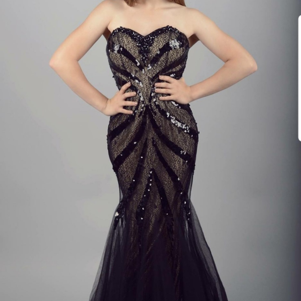 Ball gown